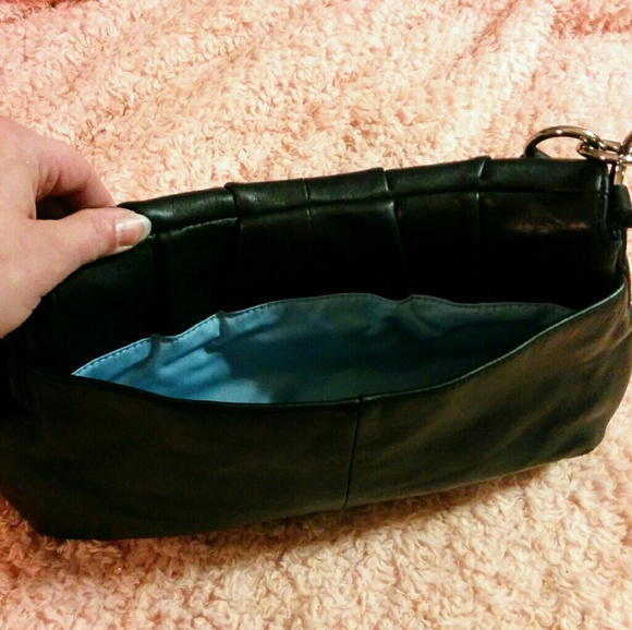 ❣️ LAST FEW DAYS ON POSH!!!!❣️ - Picture 4 of 7